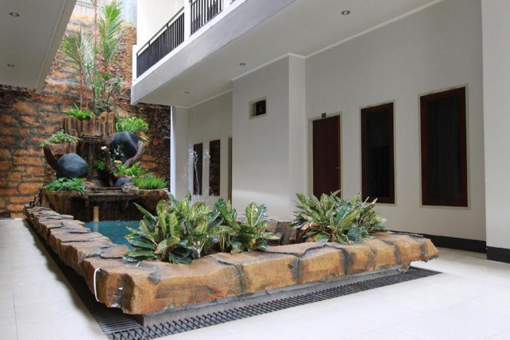Maktal Hotel Mataram Exterior photo