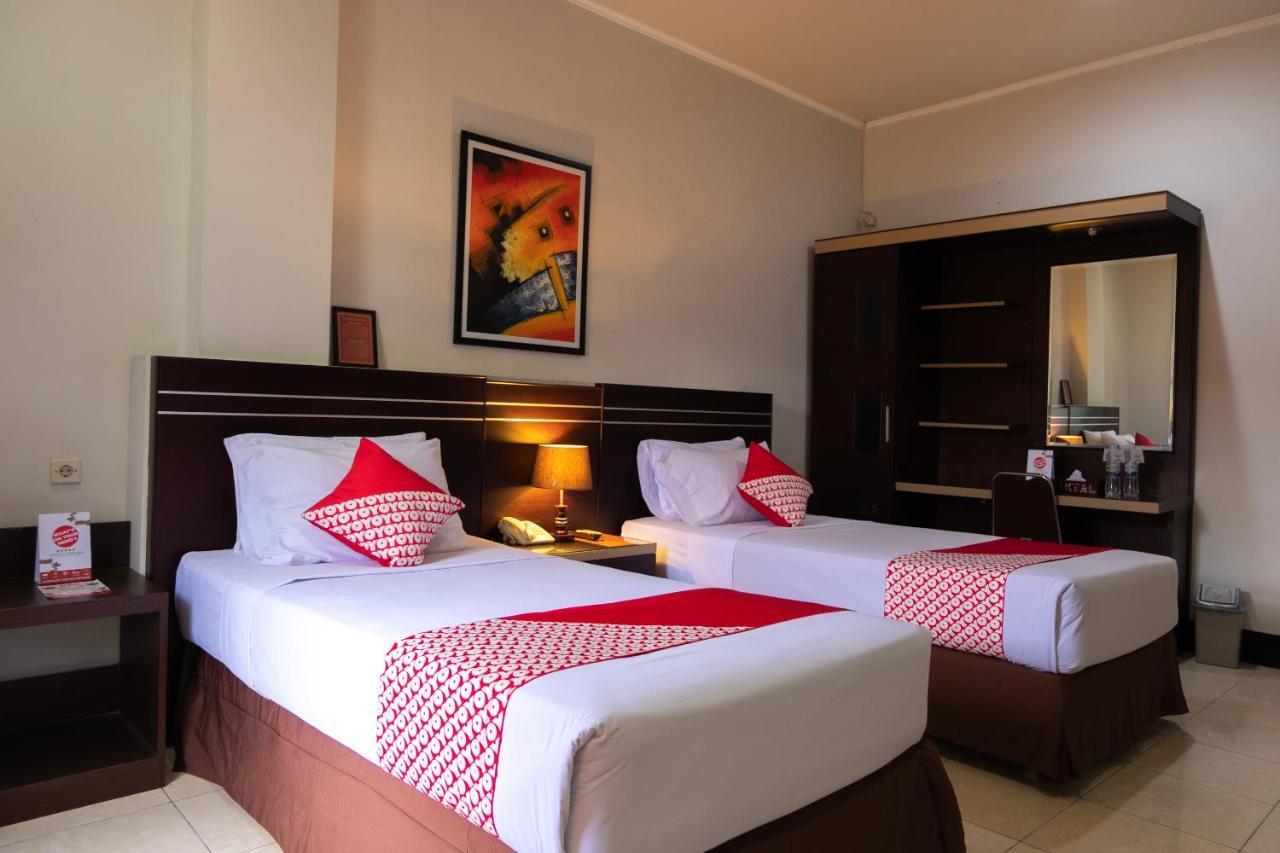 Maktal Hotel Mataram Exterior photo